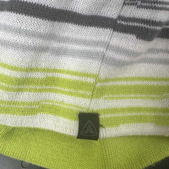 Firefly Brand Beanie Toque - Picture 3 of 5